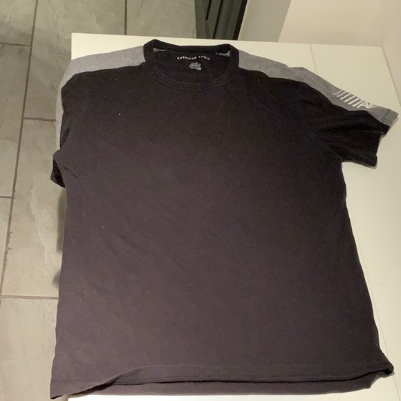A black grey and white American Eagle shirt - Picture 1 of 3